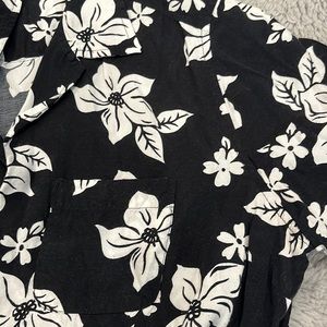 Hawaiian flowy shirt